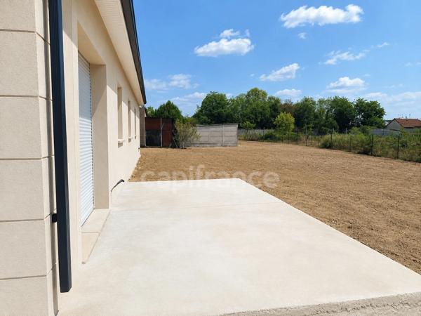 Maison neuve lumineuse – Plain-pied, 3 chambres, garage et terrasse