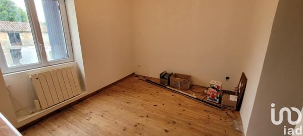 Maison de ville 3 pièces de 77 m² à Gençay (86160)