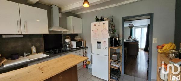 Maison de ville 3 pièces de 77 m² à Gençay (86160)