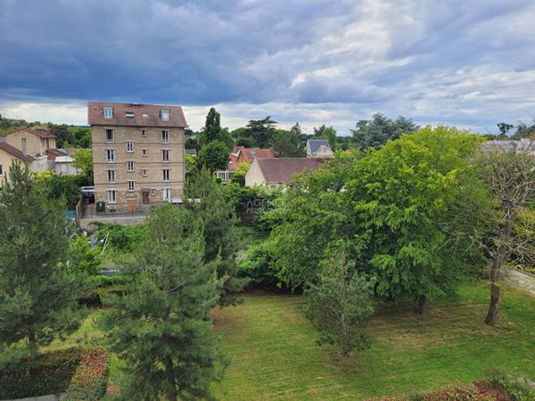 Appartement Saint Germain En Laye 1 pièce(s) 25 m2 185 000 € ** - Référence 17214