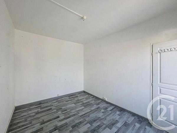 Appartement F2 à vendre  2 pièces - 28,50 m 2   BOBIGNY  - 93