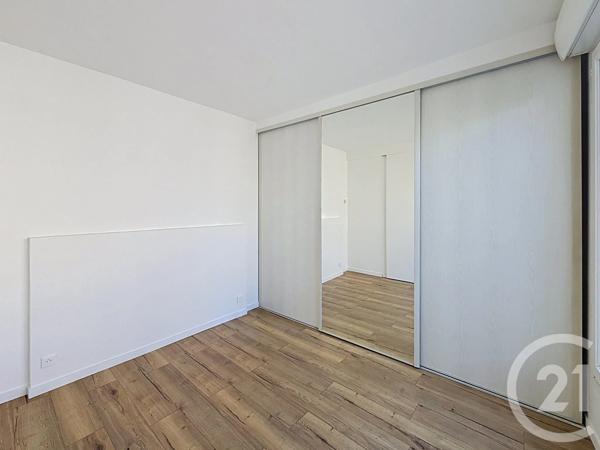 Appartement F3 à vendre  3 pièces - 78 m 2   IVRY SUR SEINE  - 94