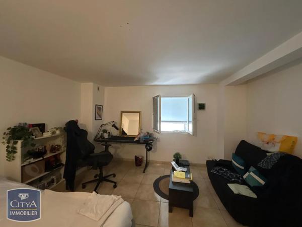 Appartement à louer 3 pièces 76.19m² Nîmes (30000)