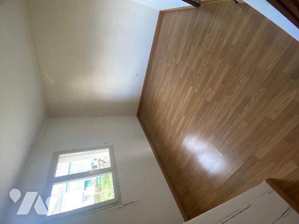 Maison 4 chambres de 2007 sur 879 m² de terrain