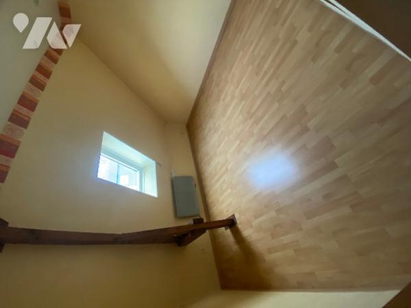 Maison 4 chambres de 2007 sur 879 m² de terrain