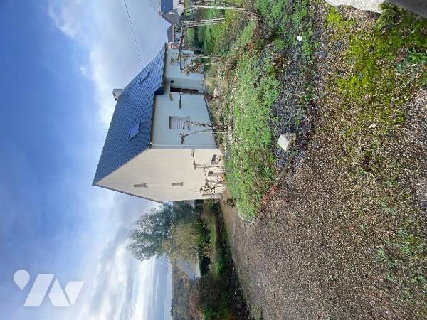 Maison 4 chambres de 2007 sur 879 m² de terrain