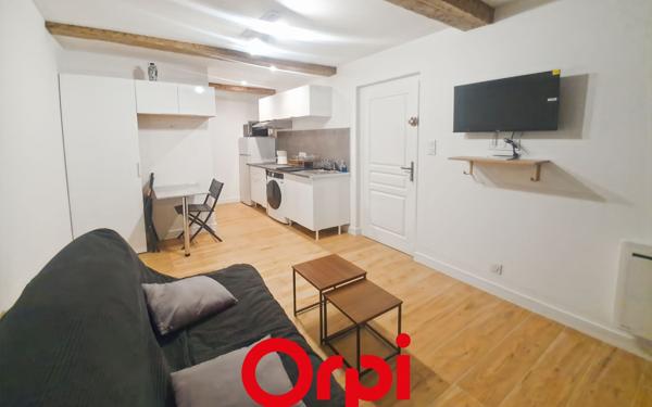 Appartement à louer    1 pièce • 17 m2 Bandol