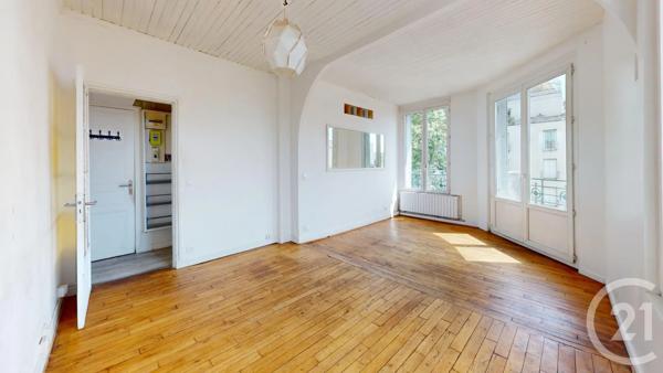 Appartement F2 à vendre  2 pièces - 40 m 2   AUBERVILLIERS  - 93