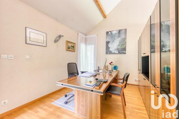 Maison à vendre 8 pièces 215 m² Conches-sur-Gondoire