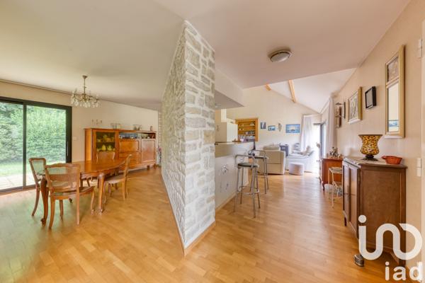 Maison à vendre 8 pièces 215 m² Conches-sur-Gondoire