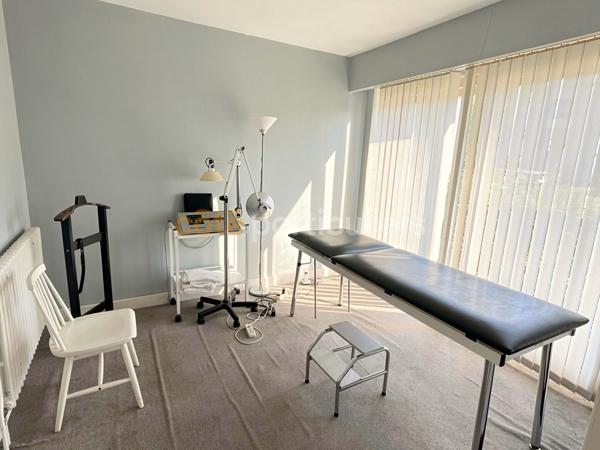 Vente
                Bureaux52,56 m² - 3 Pièces -
                    NANTES (44000)
