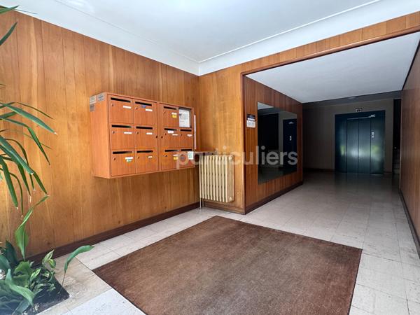 Vente
                Bureaux52,56 m² - 3 Pièces -
                    NANTES (44000)