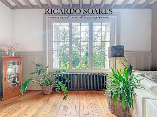 MAISON DE MAITRE 220m² / 4 CHAMBRES / SALLE DE CINEMA / GRAND SALON / 2 BALCONS / TERRAIN 720m²