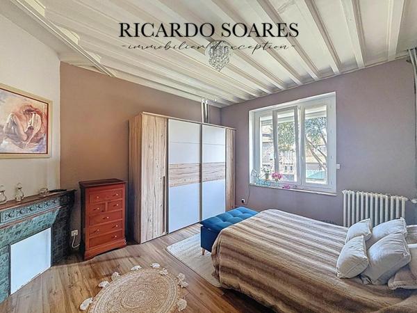 MAISON DE MAITRE 220m² / 4 CHAMBRES / SALLE DE CINEMA / GRAND SALON / 2 BALCONS / TERRAIN 720m²