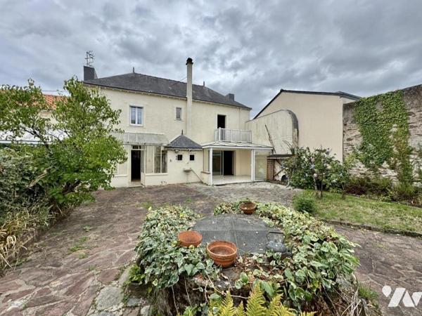À VENDRE – Maison ancienne avec dépendances – THOUARÉ-SUR-LOIRE