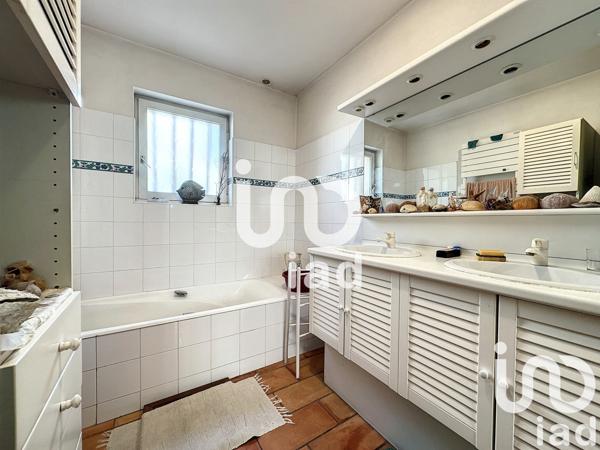 Maison à vendre 7 pièces 189 m² Carnoux-en-Provence