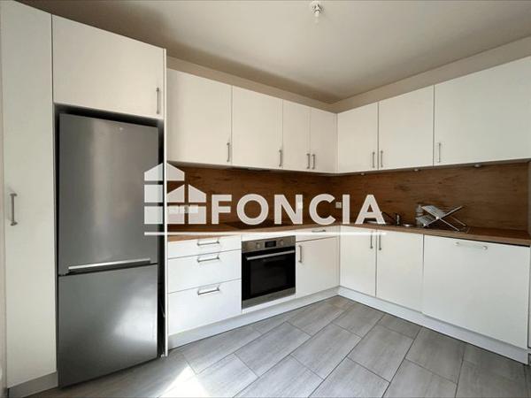 Location Appartement 4 pièces 92 m² - 157 RUE DE JAVEL Paris 75015