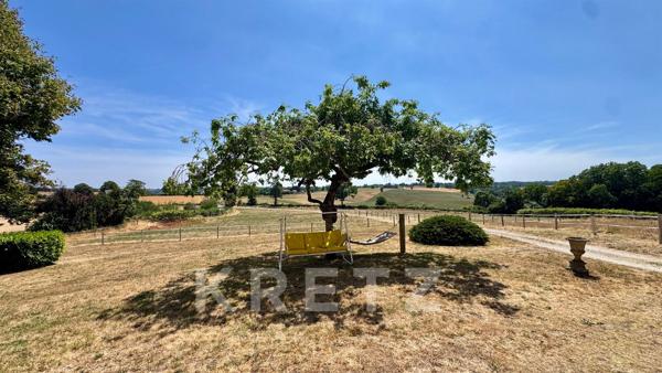 Maison de famille de caractère avec domaine de 8,8 hectares