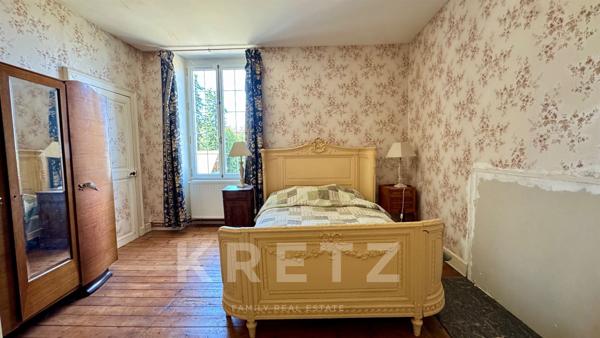 Maison de famille de caractère avec domaine de 8,8 hectares