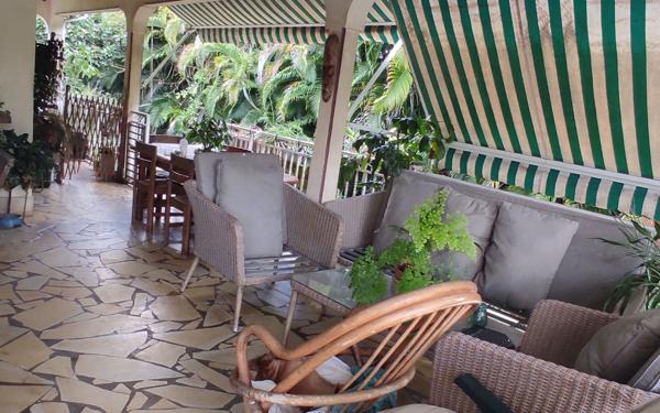 Maison à vendre    4 pièces • 118 m2 Sainte-Rose