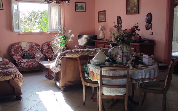 Maison à vendre    4 pièces • 118 m2 Sainte-Rose