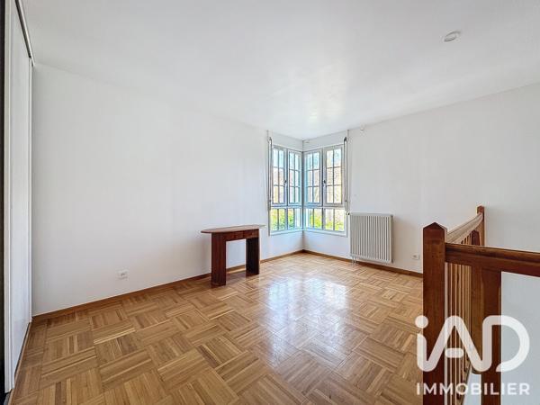 Maison à vendre 8 pièces 174 m² Saint-Rémy-lès-Chevreuse