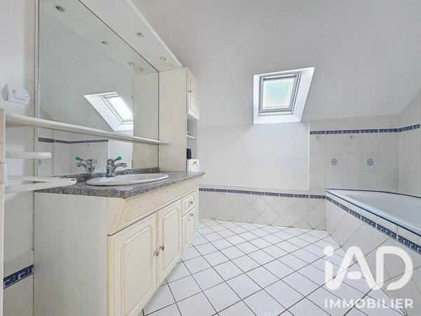 Maison à vendre 8 pièces 174 m² Saint-Rémy-lès-Chevreuse