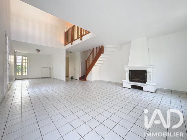 Maison à vendre 8 pièces 174 m² Saint-Rémy-lès-Chevreuse