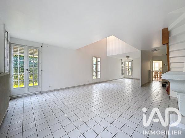 Maison à vendre 8 pièces 174 m² Saint-Rémy-lès-Chevreuse