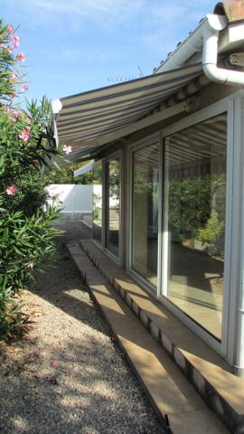 Quint-Fonsegrives: Villa plain-pied T4/5 salon/séjour, 117m² hab, véranda et garage, sur terrain arboré.. - Quint-Fonsegrives (31130)