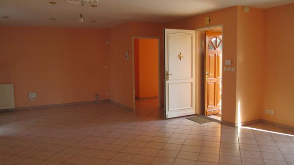Quint-Fonsegrives: Villa plain-pied T4/5 salon/séjour, 117m² hab, véranda et garage, sur terrain arboré.. - Quint-Fonsegrives (31130)