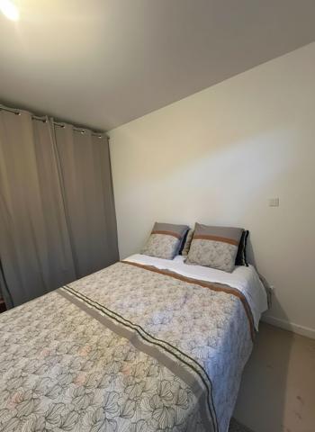 Vente
                Maison75 m² - 4 Pièces -
                    SOULAC SUR MER (33780)