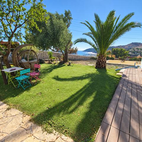 Maison avec piscine et vue panoramique sur la mer