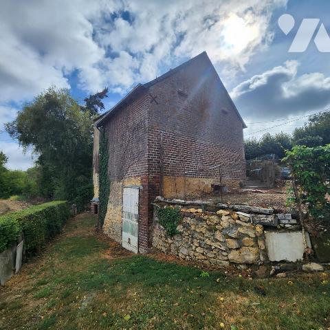 Ancien café de la gare – maison de charme, grenier aménageable, vue campagne