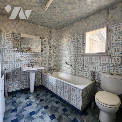 Ancien café de la gare – maison de charme, grenier aménageable, vue campagne