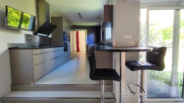 MAISON DE CARACTERE 5 CHB. CENTRE VILLE COGNAC
