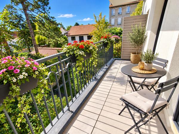 VILLECRESNES CENTRE – F2 40 m² AVEC GRAND BALCON – PARKING – 199 000 € FAI