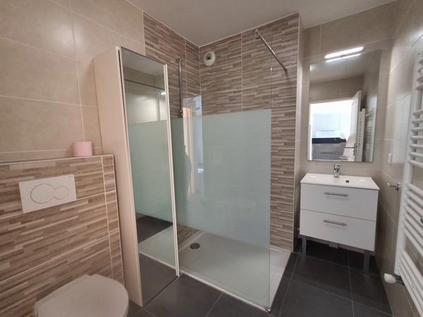 VILLECRESNES CENTRE – F2 40 m² AVEC GRAND BALCON – PARKING – 199 000 € FAI
