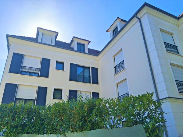 VILLECRESNES CENTRE – F2 40 m² AVEC GRAND BALCON – PARKING – 199 000 € FAI