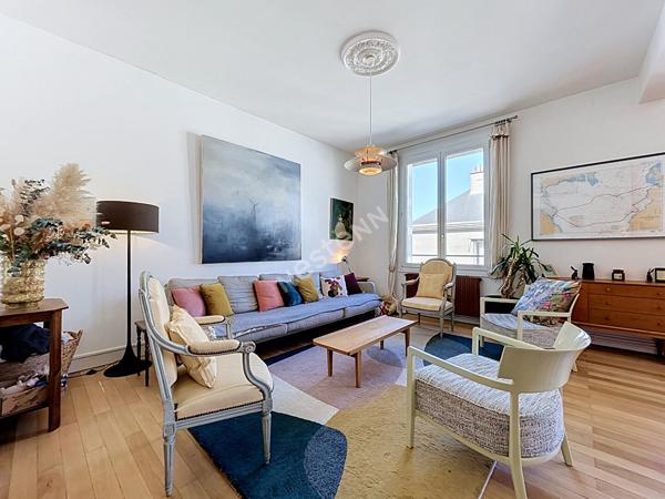 HYPER CENTRE DE TOURS - Magnifique appartement T5 - 4 chambres