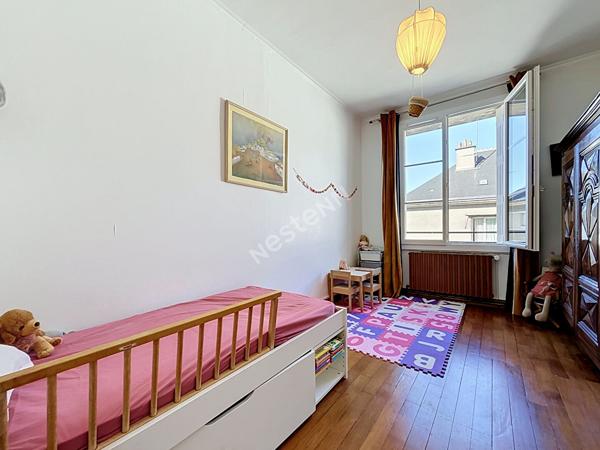 HYPER CENTRE DE TOURS - Magnifique appartement T5 - 4 chambres