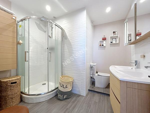HYPER CENTRE DE TOURS - Magnifique appartement T5 - 4 chambres