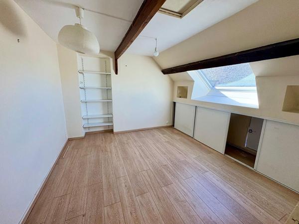 T3 de plus de 80 m2 au sol dans un immeuble de charme