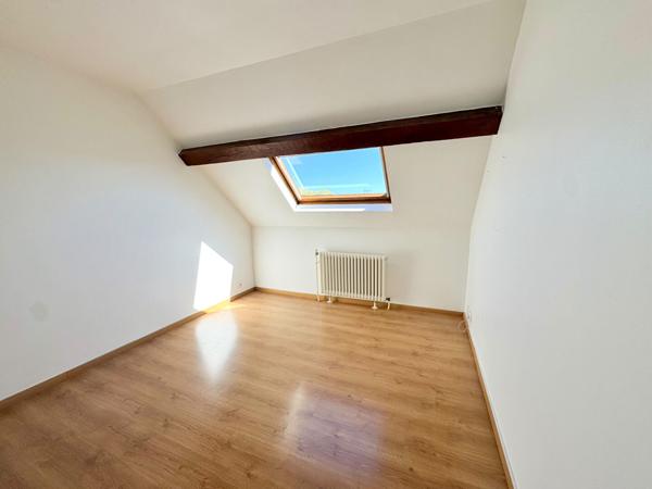 T3 de plus de 80 m2 au sol dans un immeuble de charme