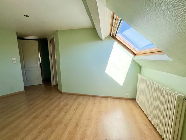 T3 de plus de 80 m2 au sol dans un immeuble de charme