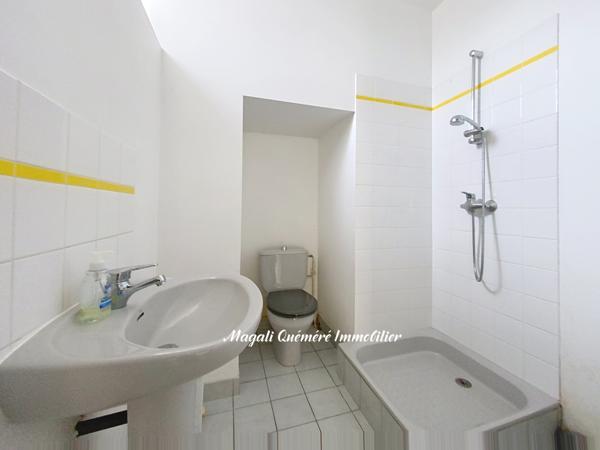 Montfort-sur-Meu (35160) Appartement T2 avec extérieur - Monfort sur Meu Centre 35160 - Usage d'habitation ou local professionnel