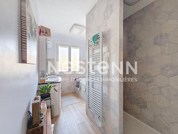 Maison avec jardin et dépendances ? beaux volumes à Saint-Martin-de-Crau