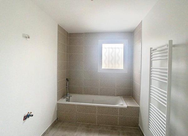 Maison à louer    4 pièces •  Guilherand-Granges