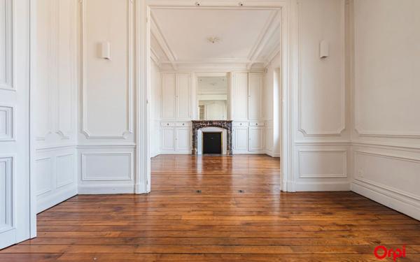 Appartement à vendre    4 pièces • 84,59 m2 Reims