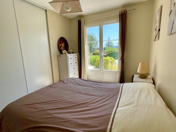 À VENDRE LAURIS (84) Propriété d’exception de plain-pied avec piscine et jardin paysager